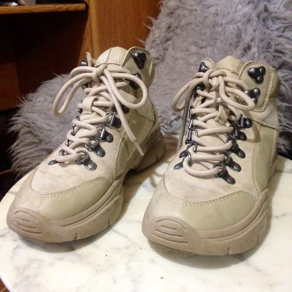 BP x Claudia Suleski moto boots